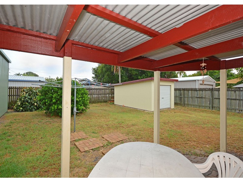 16 Shell Street, Urangan QLD 4655