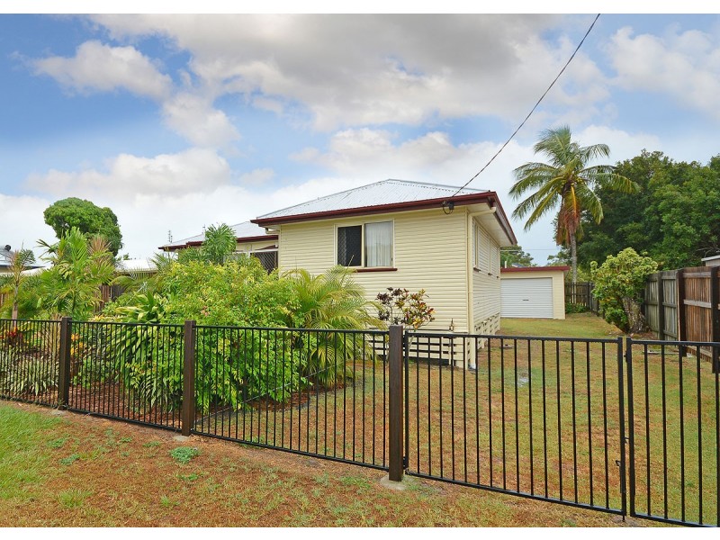 16 Shell Street, Urangan QLD 4655