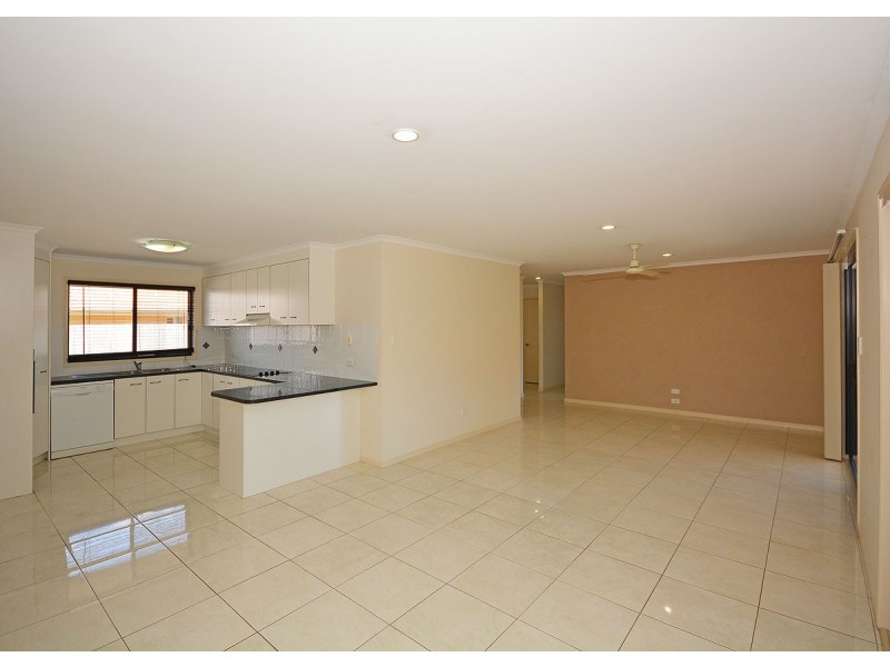32 Joselyn Drive, Point Vernon QLD 4655