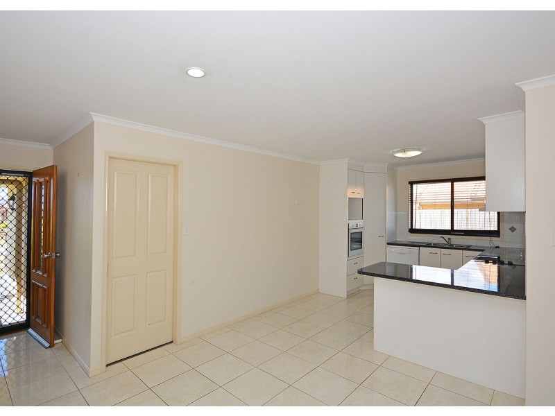 32 Joselyn Drive, Point Vernon QLD 4655