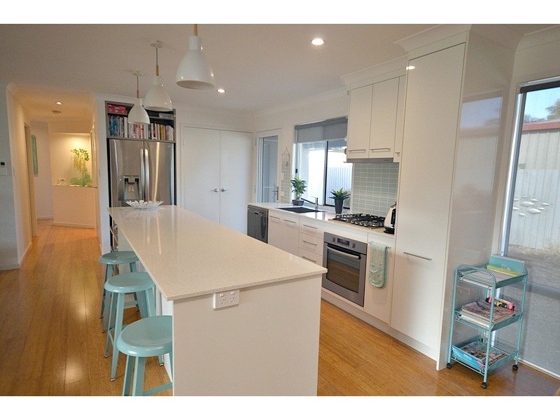 49 Hibiscus Street, Urangan QLD 4655