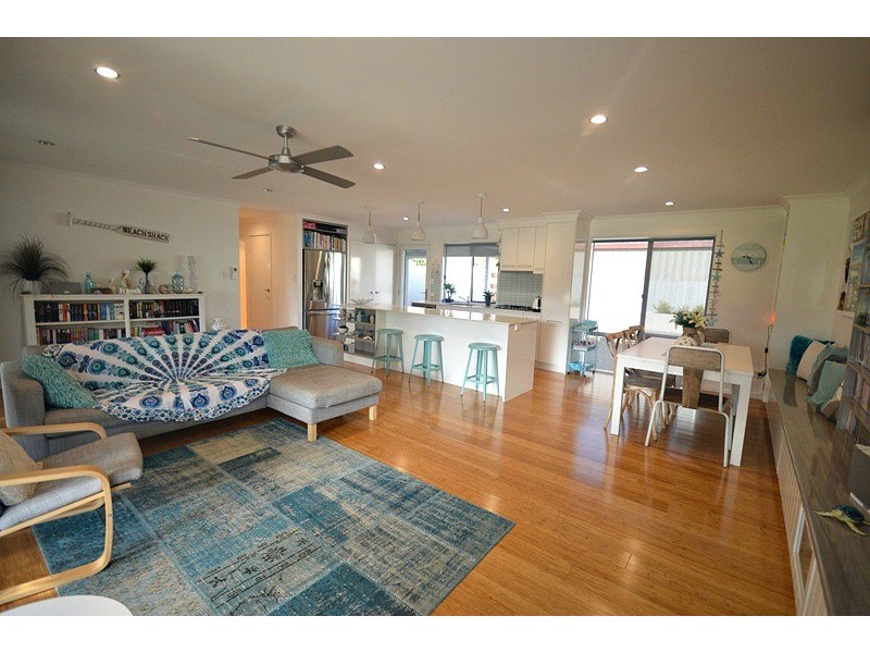 49 Hibiscus Street, Urangan QLD 4655