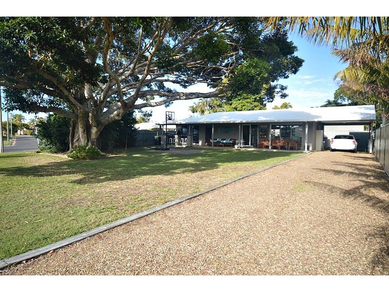 49 Hibiscus Street, Urangan QLD 4655