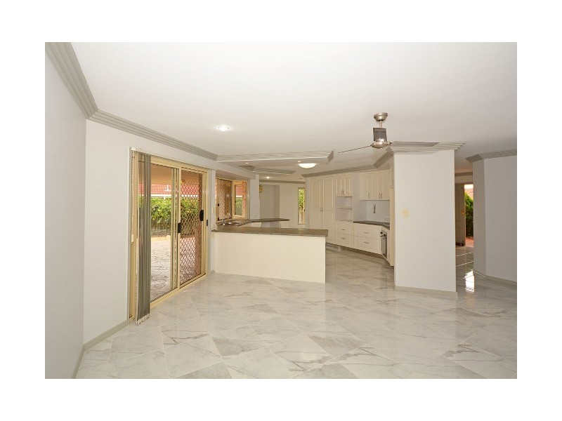 26 Heather Way, Urraween QLD 4655