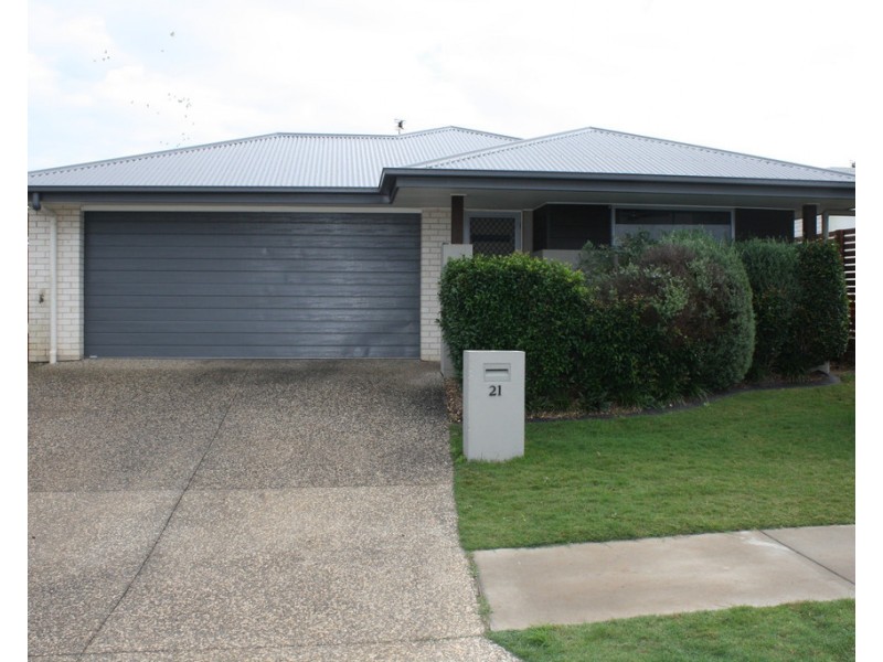 21 Lawson Road, Urraween QLD 4655