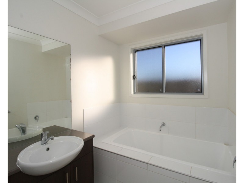 21 Lawson Road, Urraween QLD 4655