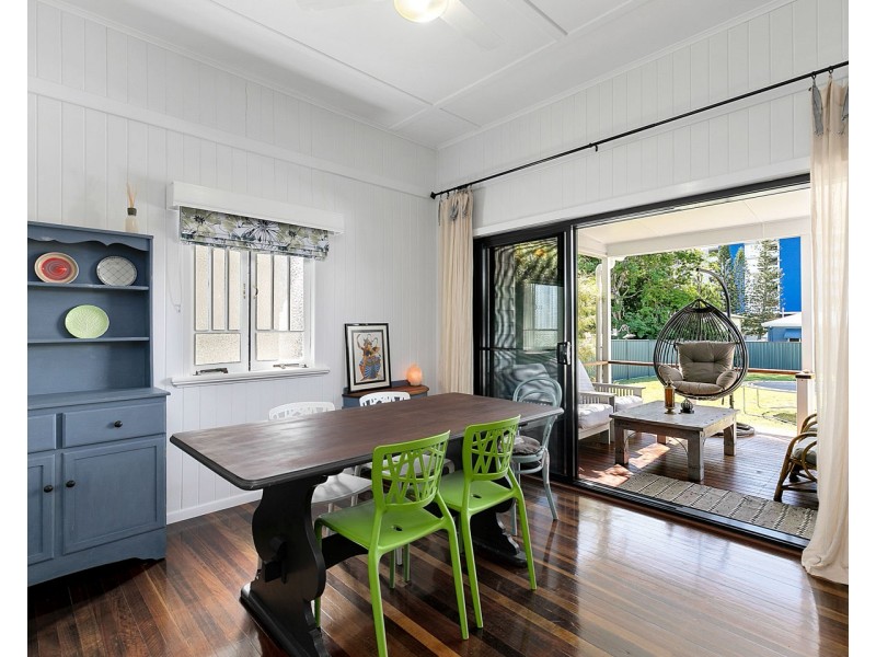 24 King Street, Urangan QLD 4655