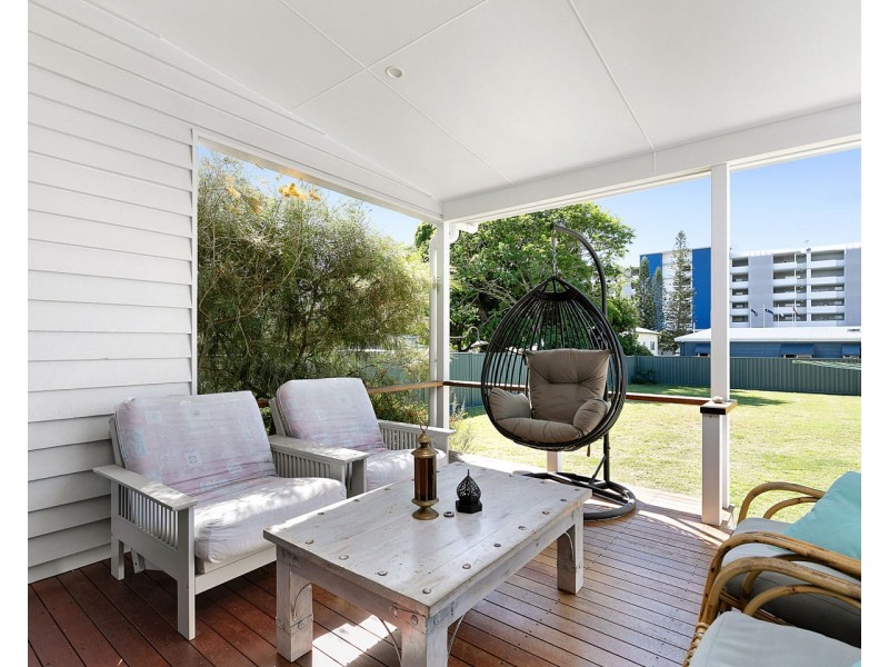 24 King Street, Urangan QLD 4655