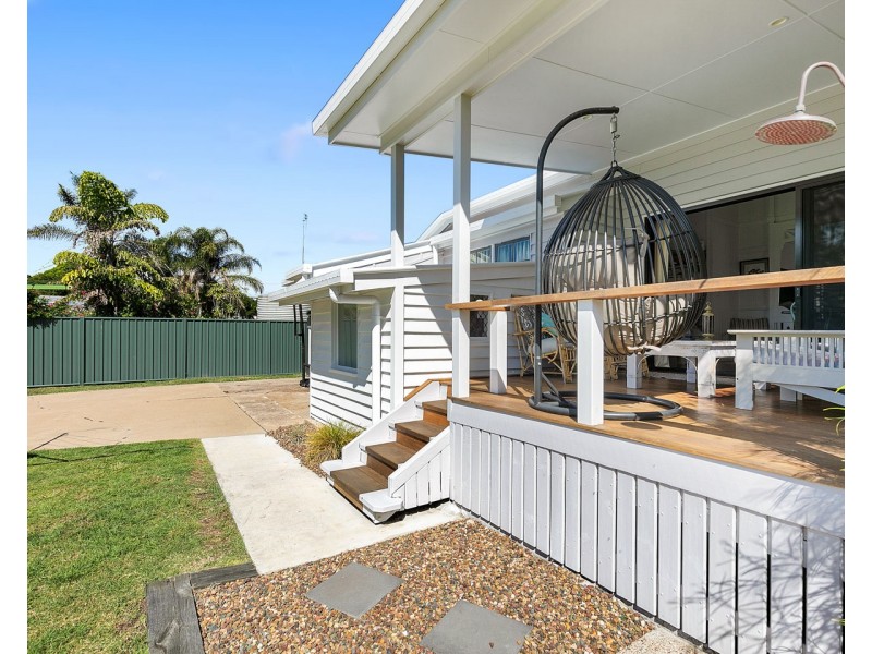 24 King Street, Urangan QLD 4655