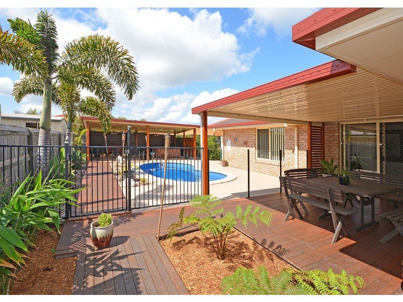 25 Anchorage Circuit, Point Vernon QLD 4655