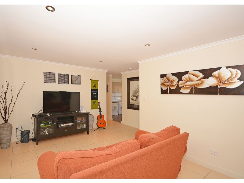 25 Anchorage Circuit, Point Vernon QLD 4655