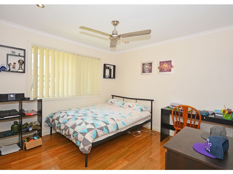 25 Anchorage Circuit, Point Vernon QLD 4655