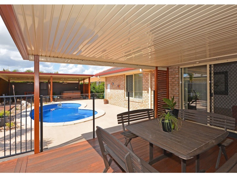 25 Anchorage Circuit, Point Vernon QLD 4655