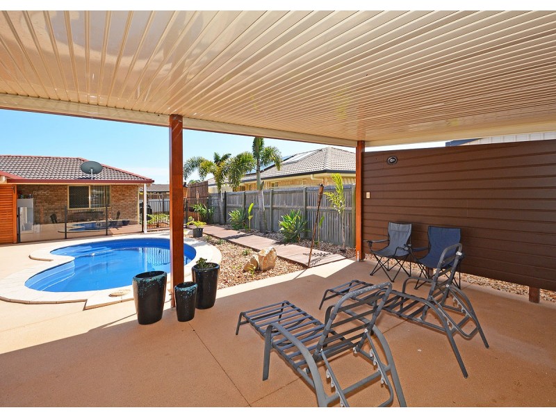 25 Anchorage Circuit, Point Vernon QLD 4655