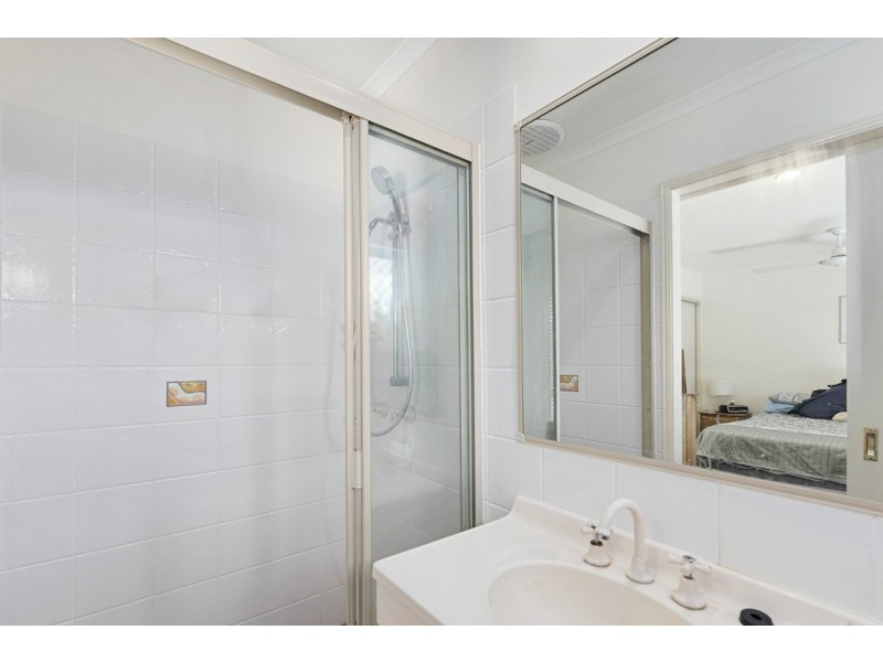 8 Wodalla Mews, Point Vernon QLD 4655