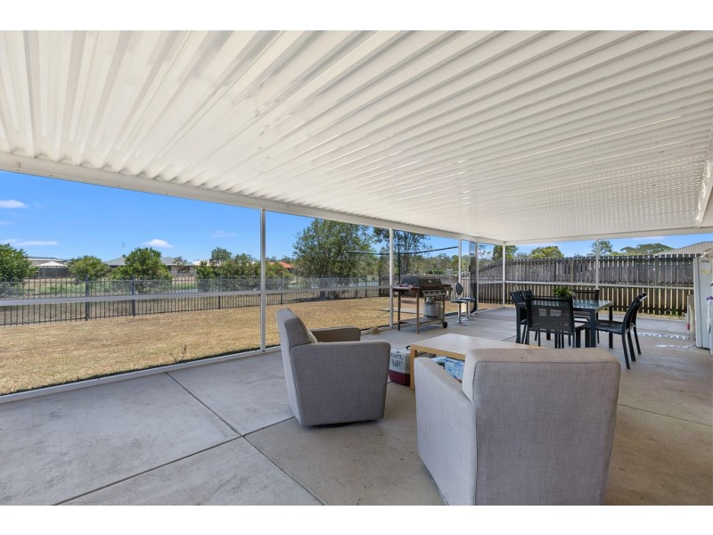 8 Wodalla Mews, Point Vernon QLD 4655