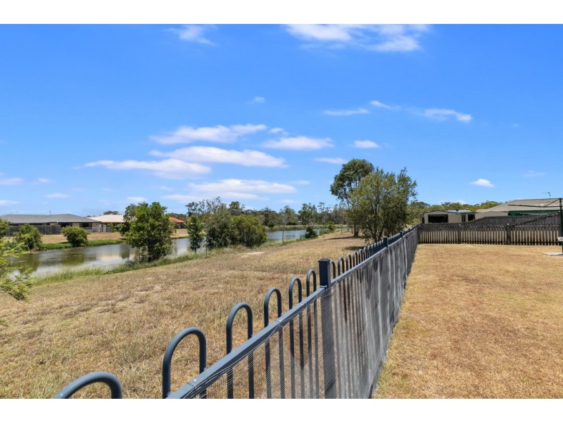 8 Wodalla Mews, Point Vernon QLD 4655