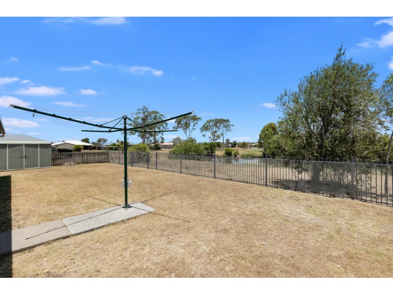 8 Wodalla Mews, Point Vernon QLD 4655