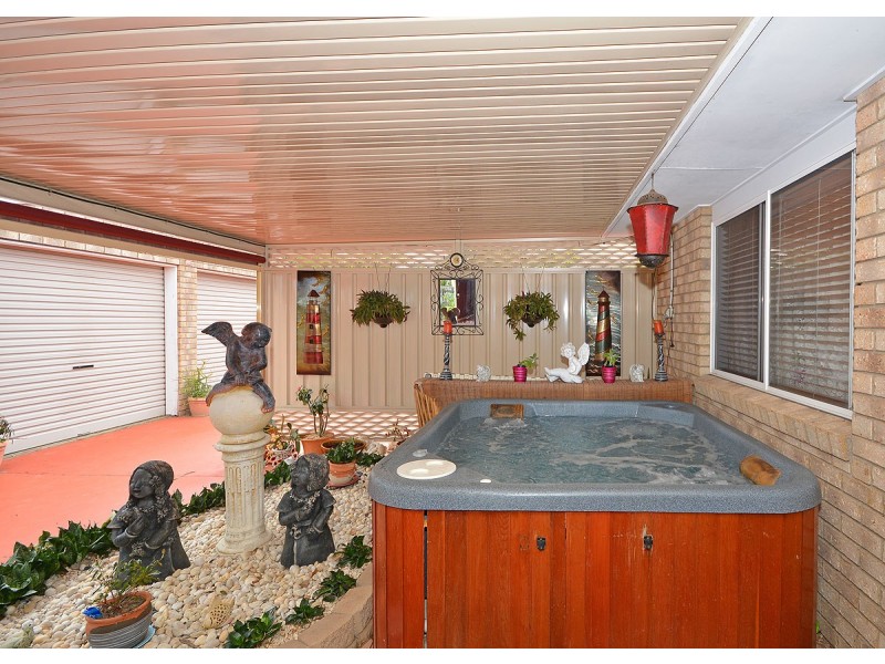 3 Rosella Way, Eli Waters QLD 4655