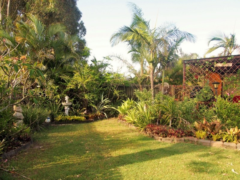 3 Rosella Way, Eli Waters QLD 4655