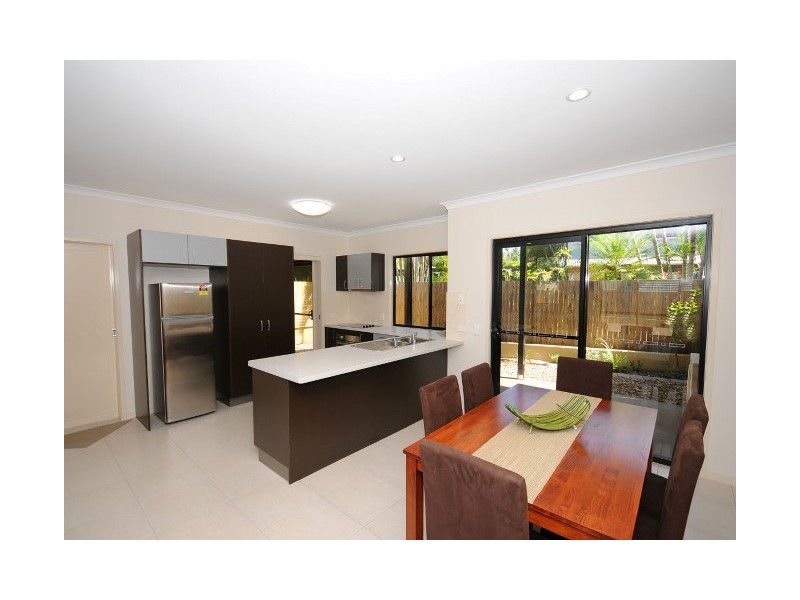4/13 Tavistock Street, Torquay QLD 4655