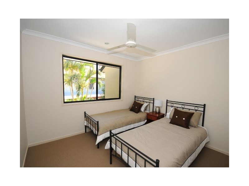 4/13 Tavistock Street, Torquay QLD 4655