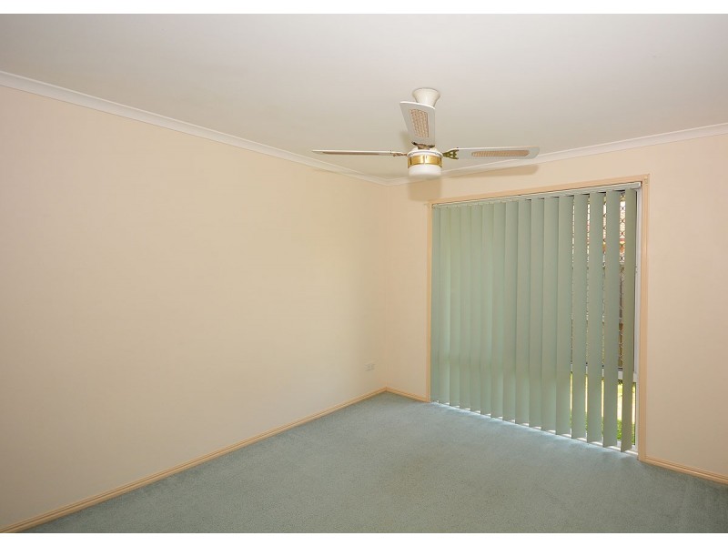 8 Ivybird Court, Torquay QLD 4655