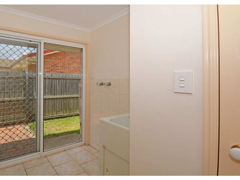 8 Ivybird Court, Torquay QLD 4655