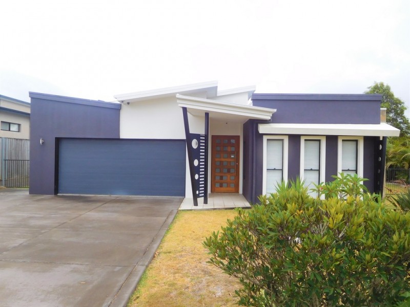 1 Bay Park Drive, Wondunna QLD 4655