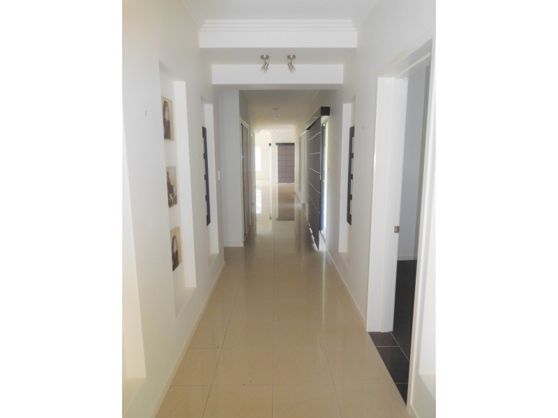 1 Bay Park Drive, Wondunna QLD 4655