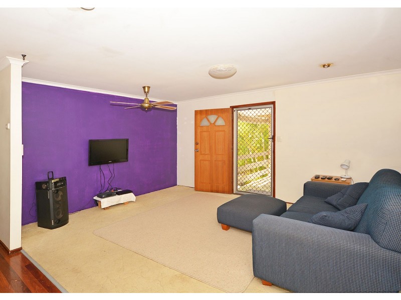 56 Margaret Street, Urangan QLD 4655