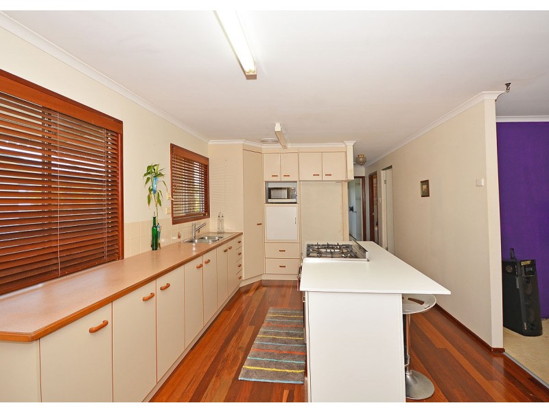 56 Margaret Street, Urangan QLD 4655