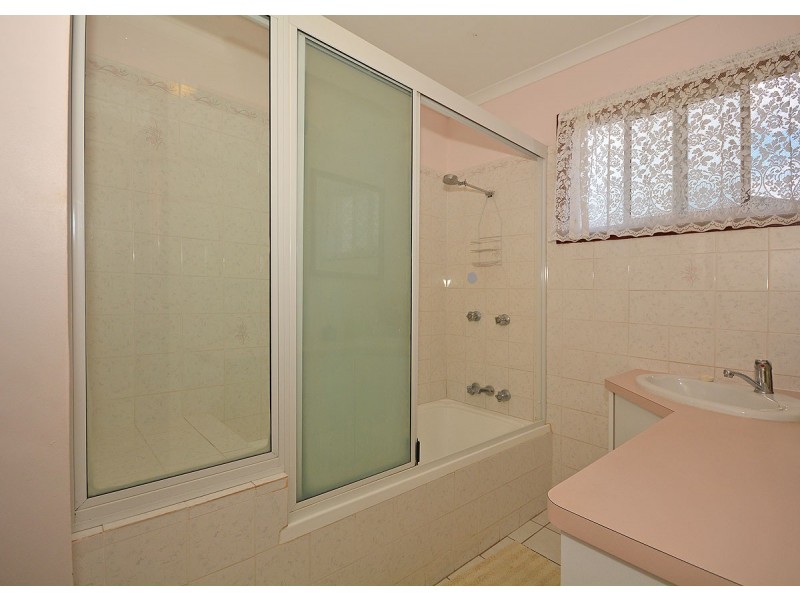 56 Margaret Street, Urangan QLD 4655