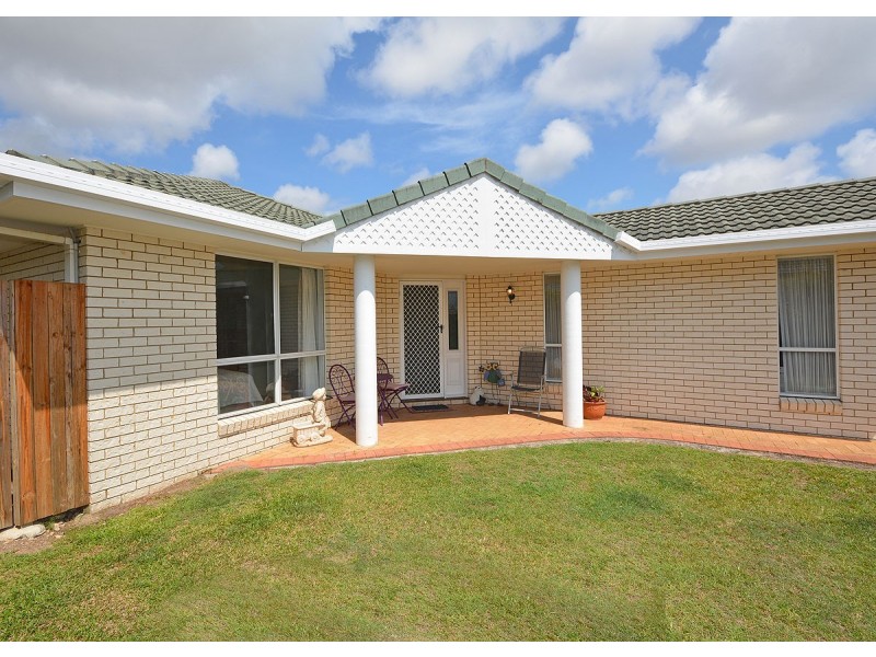 16 Masters Court, Urraween QLD 4655