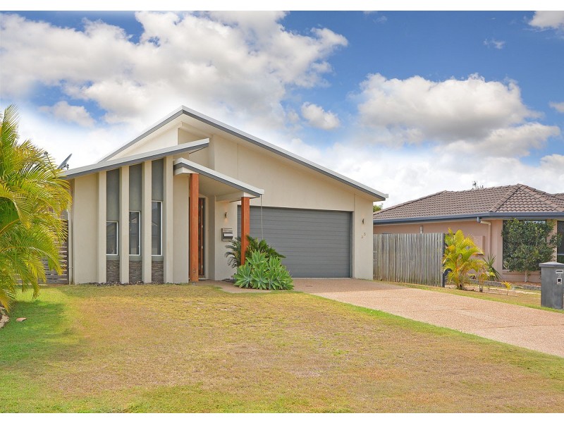 35 Earl St Vincent Circuit, Eli Waters QLD 4655