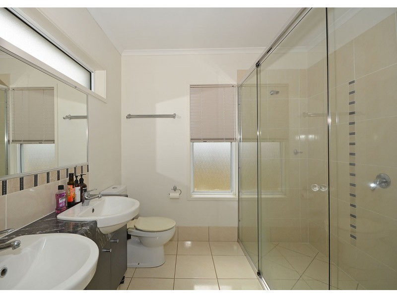 35 Earl St Vincent Circuit, Eli Waters QLD 4655