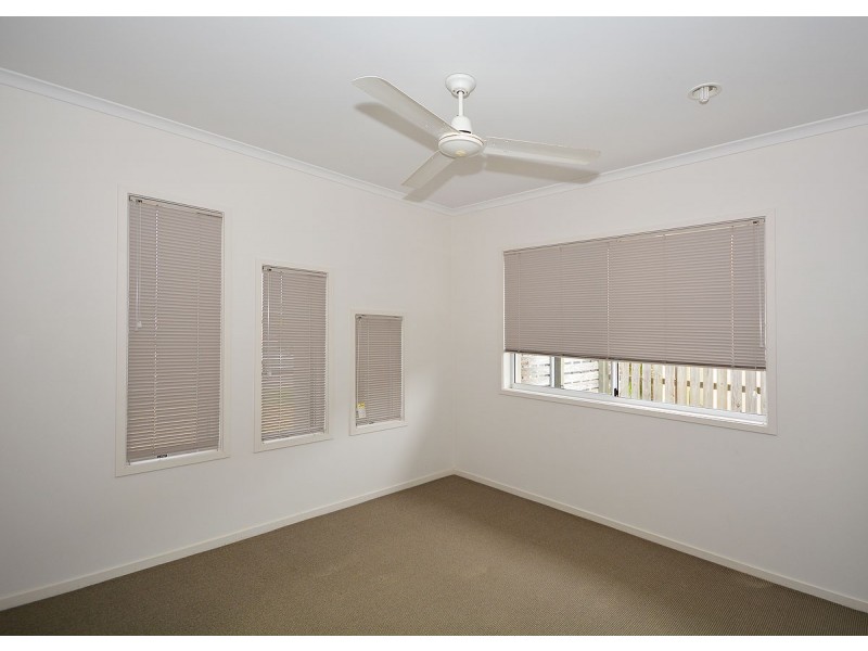 35 Earl St Vincent Circuit, Eli Waters QLD 4655