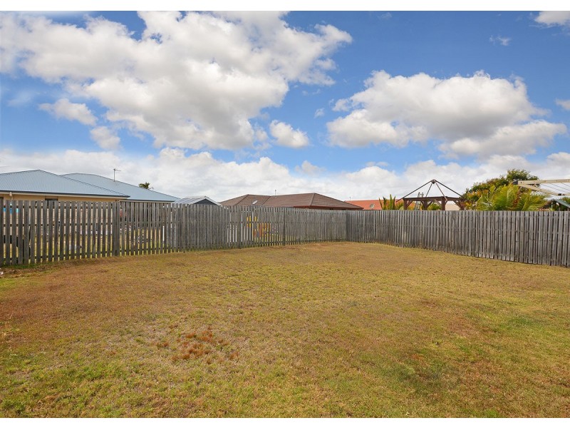 35 Earl St Vincent Circuit, Eli Waters QLD 4655
