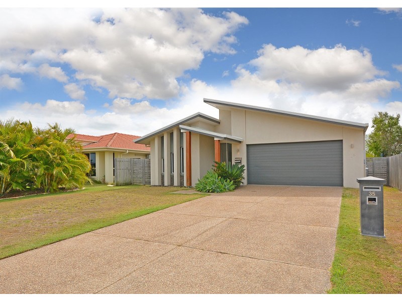 35 Earl St Vincent Circuit, Eli Waters QLD 4655