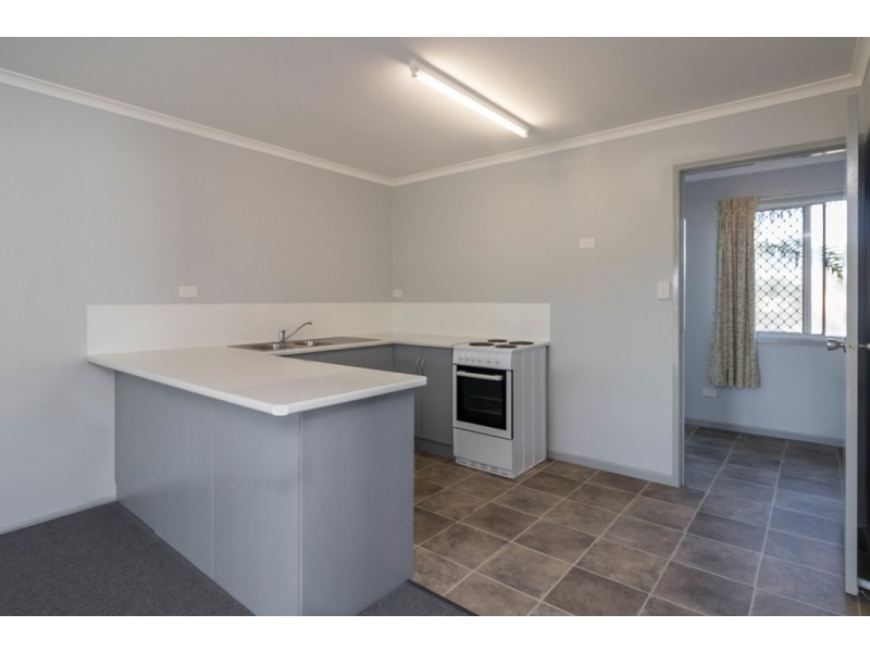 36B BANKSIA, Point Vernon QLD 4655