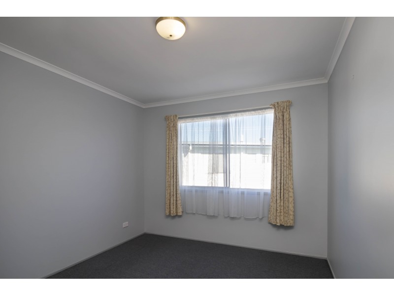 36B BANKSIA, Point Vernon QLD 4655