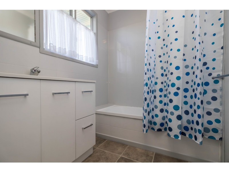 36B BANKSIA, Point Vernon QLD 4655