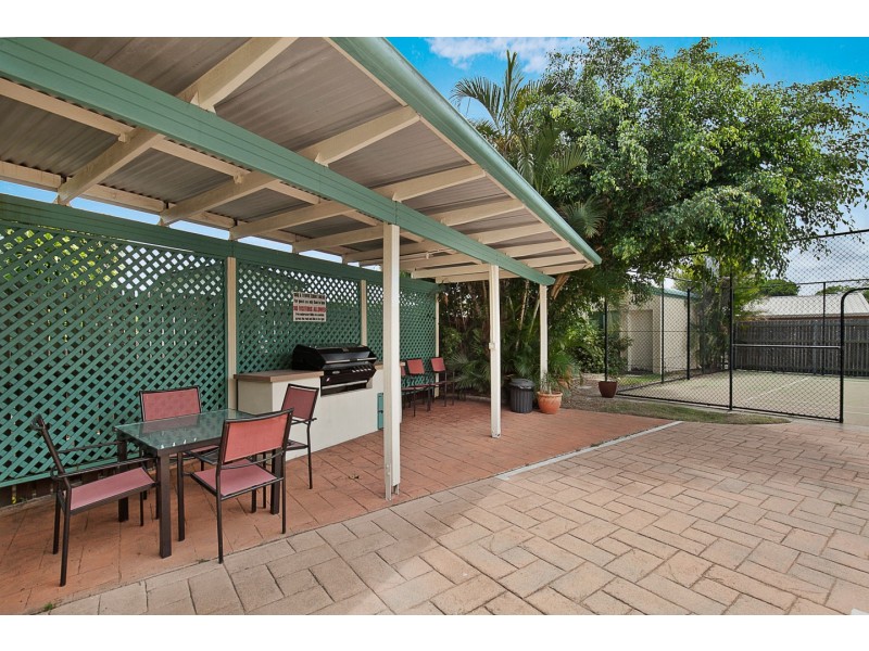 11/465 Esplanade, Torquay QLD 4655