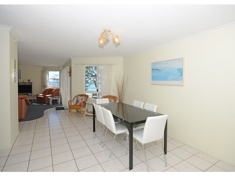 8/325 Esplanade, Scarness QLD 4655