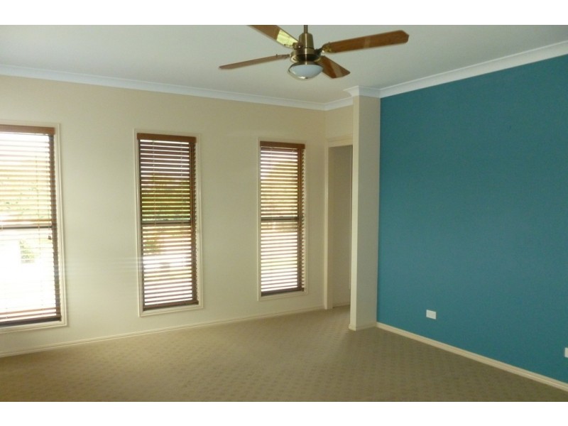 2 Inman Street, Point Vernon QLD 4655