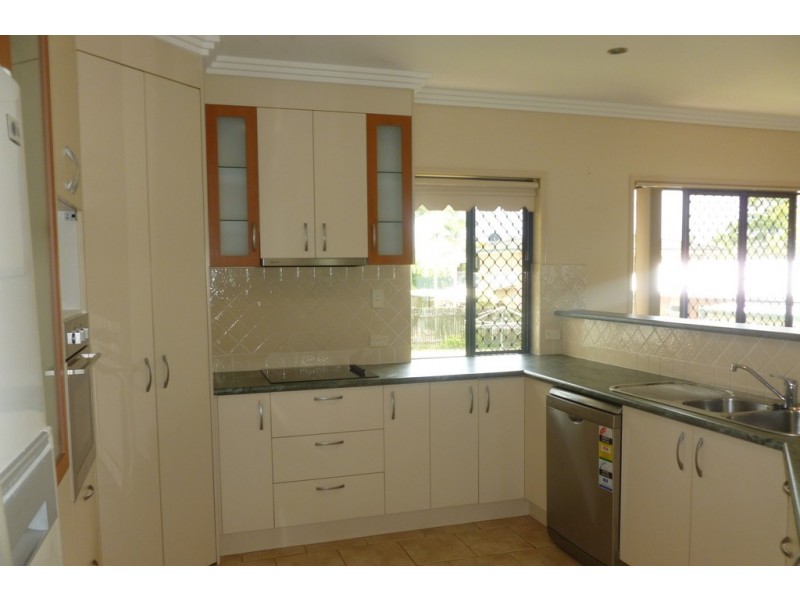 2 Inman Street, Point Vernon QLD 4655