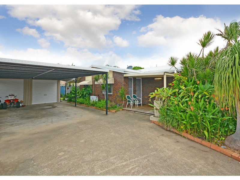 43 Sunset Crescent, Torquay QLD 4655