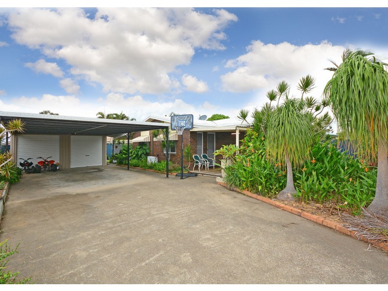 43 Sunset Crescent, Torquay QLD 4655