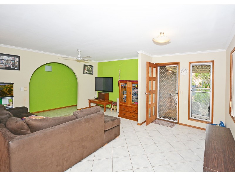 43 Sunset Crescent, Torquay QLD 4655