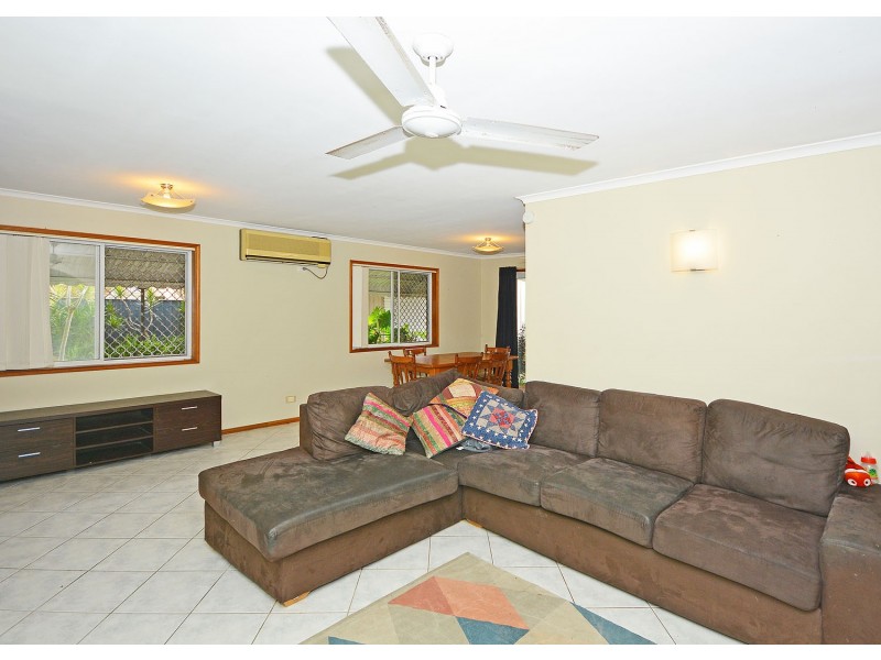 43 Sunset Crescent, Torquay QLD 4655